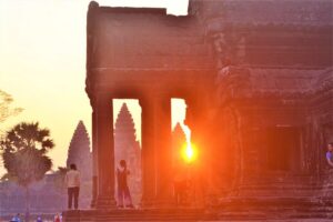 <span style="color:#32cd32"><strong>【2025年】</strong></span><span style="color: #cc3300;"><strong>朝日鑑賞</strong></span>のオプショナルツアー