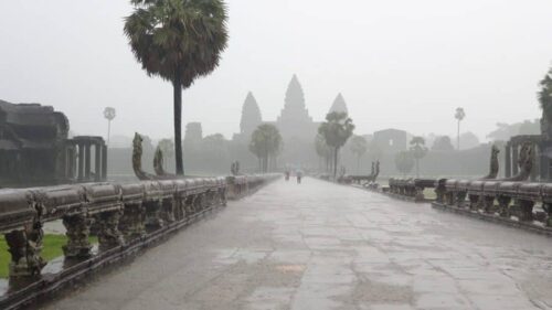 カンボジアの雨季をおススメします。